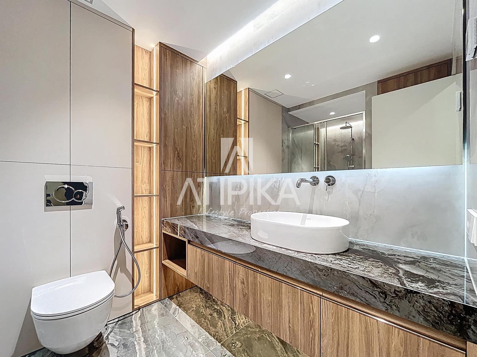 3 bedroom Apartment for sale in Barcelona city - € 1,225,000 (Ref: 9941409)