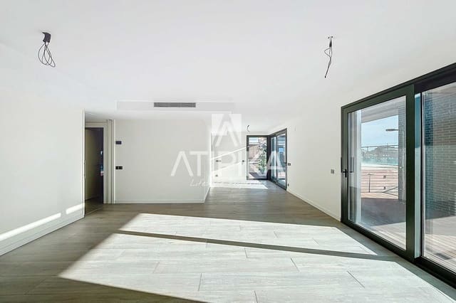 4 soveværelse Penthouse til salg i Esplugues de Llobregat med swimmingpool - € 2.211.000 (Ref: 9941410)