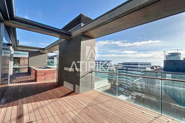 4 soveværelse Penthouse til salg i Esplugues de Llobregat med swimmingpool - € 2.211.000 (Ref: 9941410)