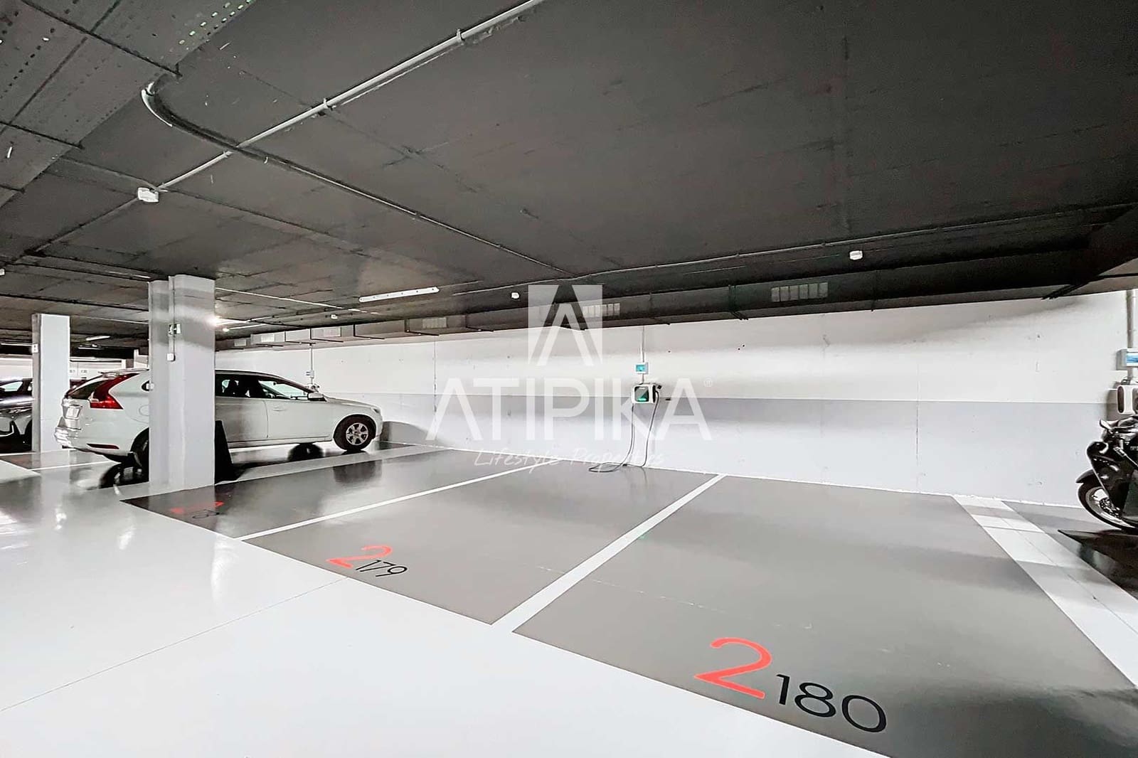 4 slaapkamer Penthouse te koop in Esplugues de Llobregat met zwembad - € 2.211.000 (Ref: 9941410)