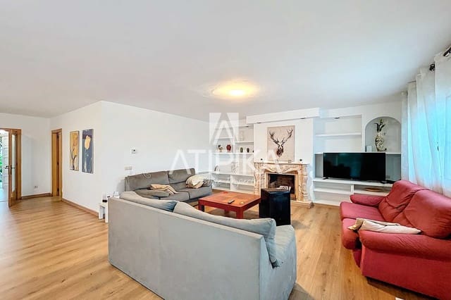 7 soveværelse Villa til salg i Montgoda, Lloret de Mar med swimmingpool - € 840.000 (Ref: 9941414)