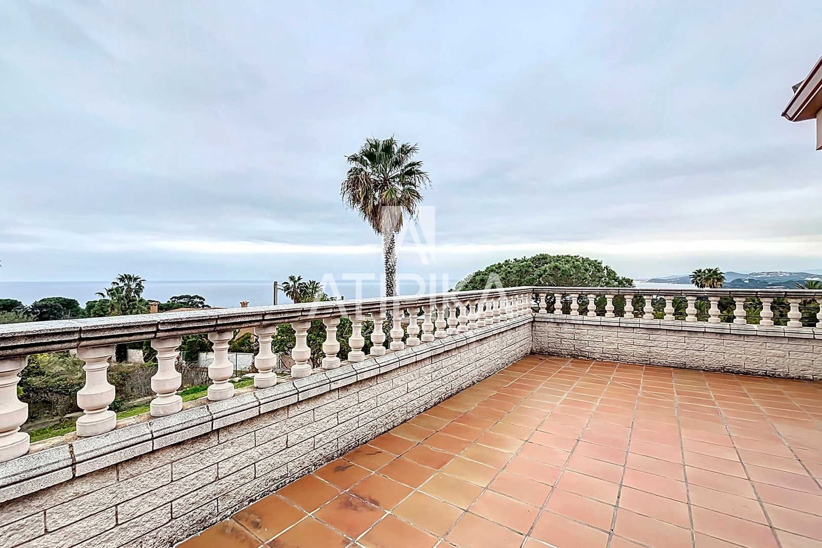 7 soveværelse Villa til salg i Lloret de Mar med swimmingpool - € 840.000 (Ref: 9941414)