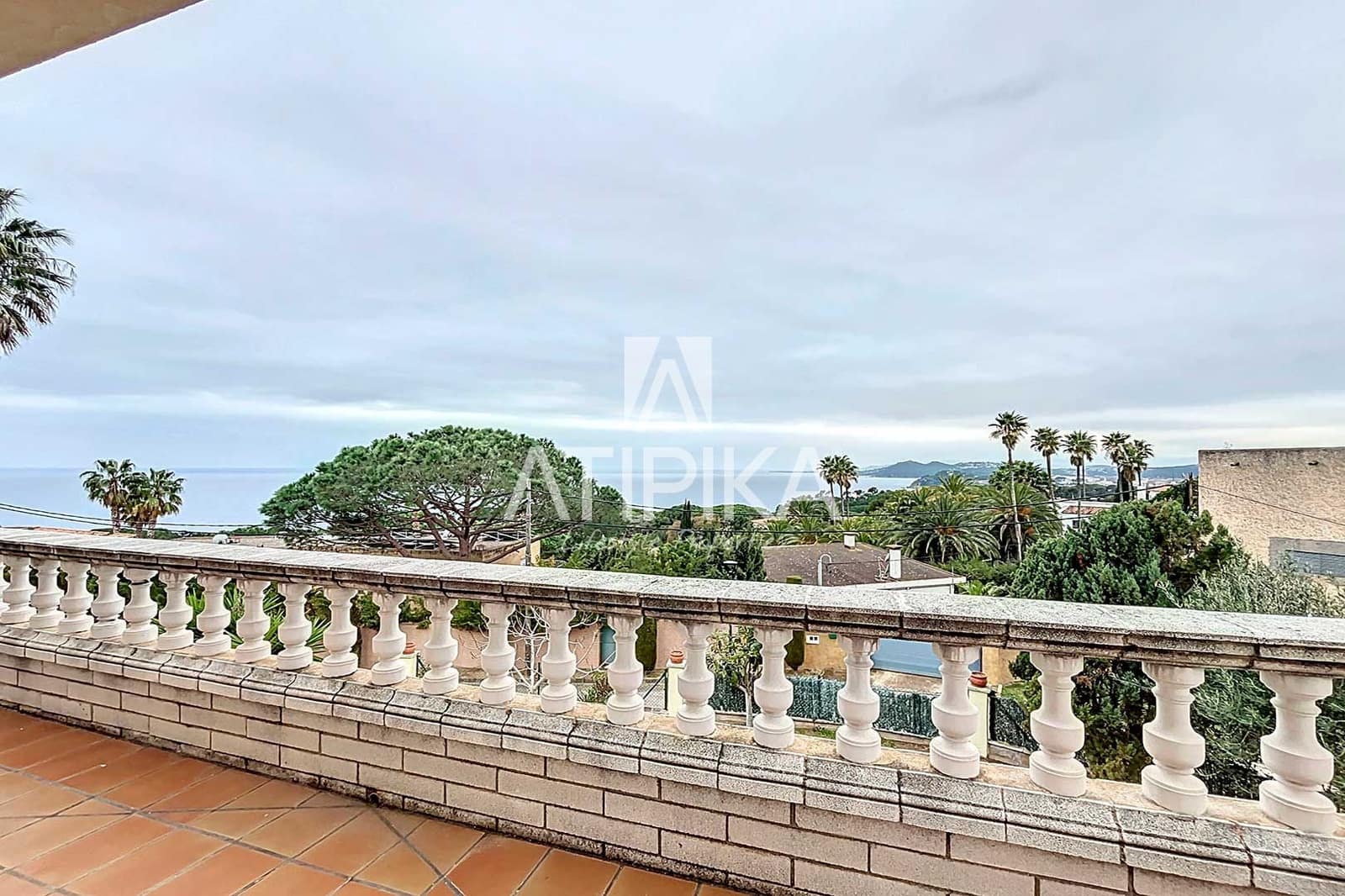 7 soveværelse Villa til salg i Lloret de Mar med swimmingpool - € 840.000 (Ref: 9941414)