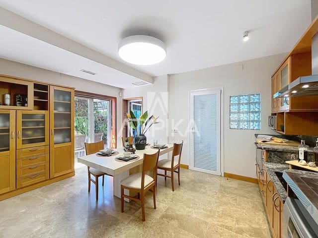 7 slaapkamer Villa te huur in Castelldefels met zwembad garage - € 8.900 (Ref: 9941417)