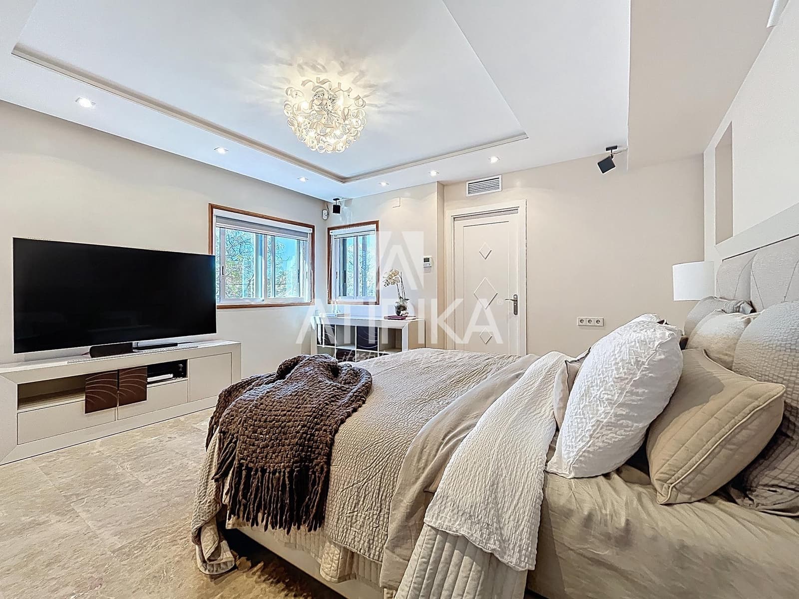7 Zimmer Villa zu vermieten in Castelldefels mit Pool Garage - 8.900 € (Ref: 9941417)