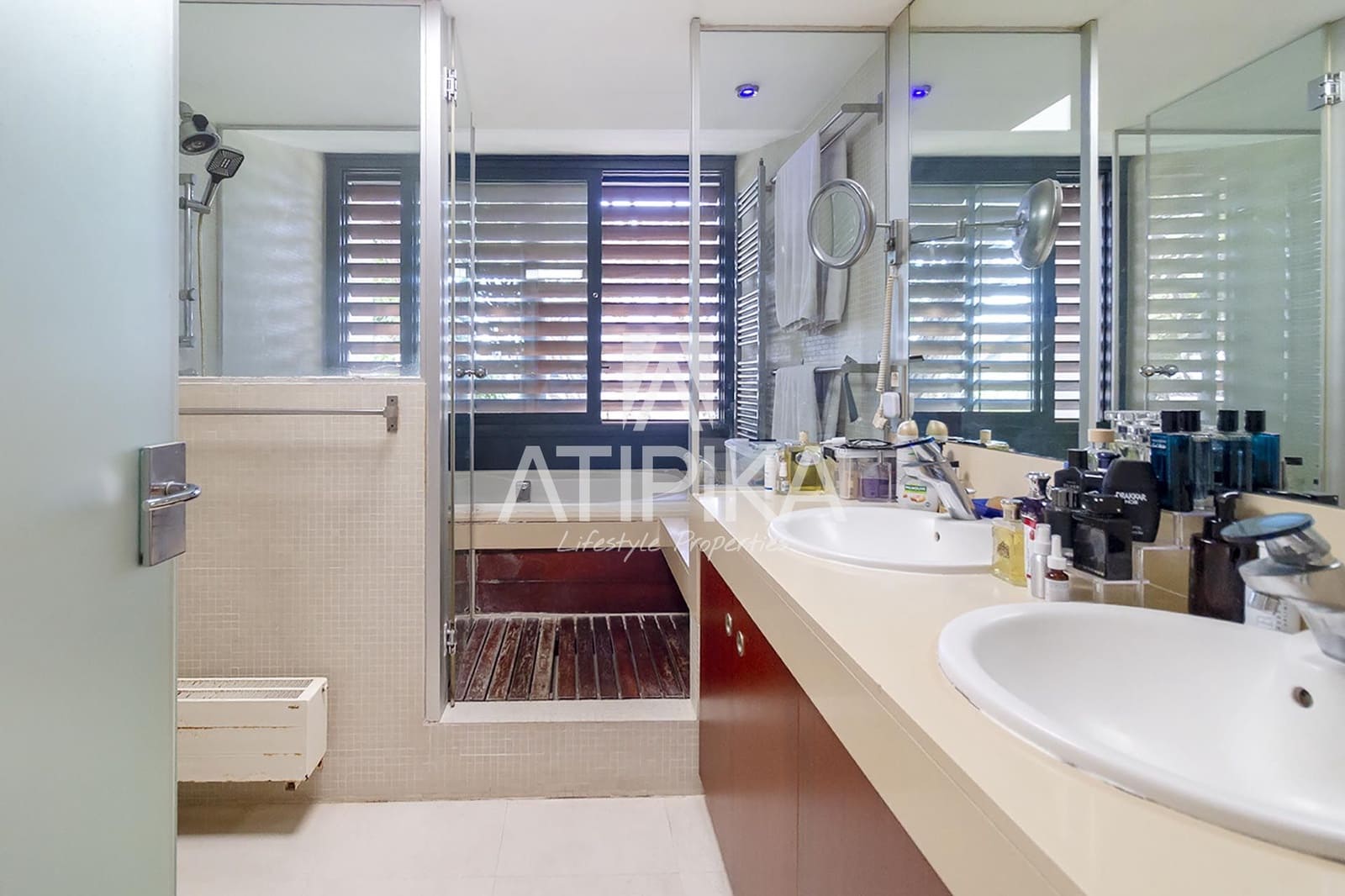 Villa till salu i Gava med pool - 3 250 000 € (Ref: 9941418)