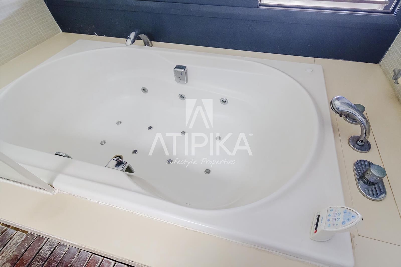 Villa till salu i Gava med pool - 3 250 000 € (Ref: 9941418)