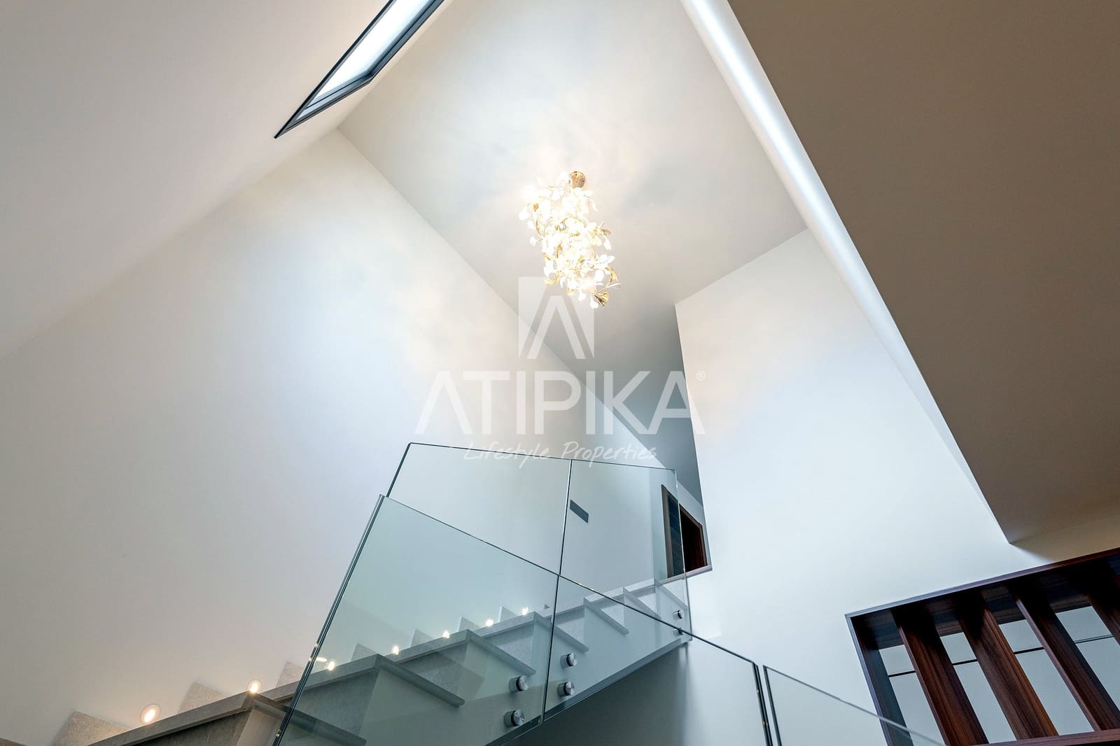 5 slaapkamer Villa te koop in Castelldefels met zwembad - € 2.290.000 (Ref: 9941434)
