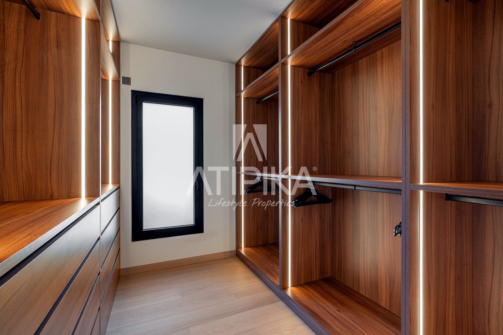 5 slaapkamer Villa te koop in Castelldefels met zwembad - € 2.290.000 (Ref: 9941434)