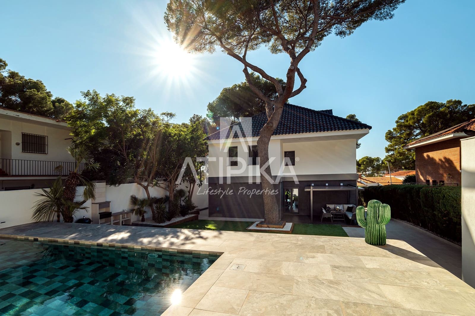 5 slaapkamer Villa te koop in Castelldefels met zwembad - € 2.290.000 (Ref: 9941434)