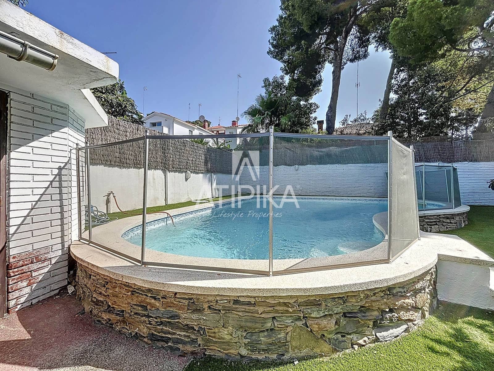 5 makuuhuone Huvila vuokrattavana paikassa Castelldefels mukana uima-altaan 
autotalli - 5 900 € (Ref: 9941436)