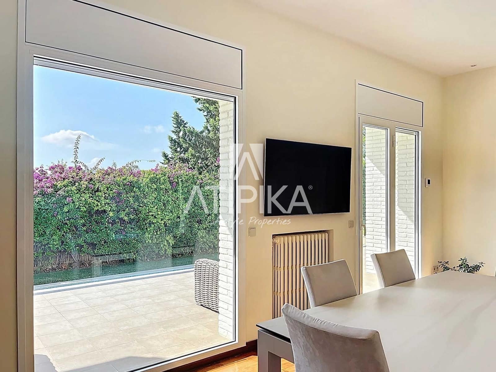 5 soverom Villa til leie i Barcelona by med svømmebasseng garasje - € 16 000 (Ref: 9941438)