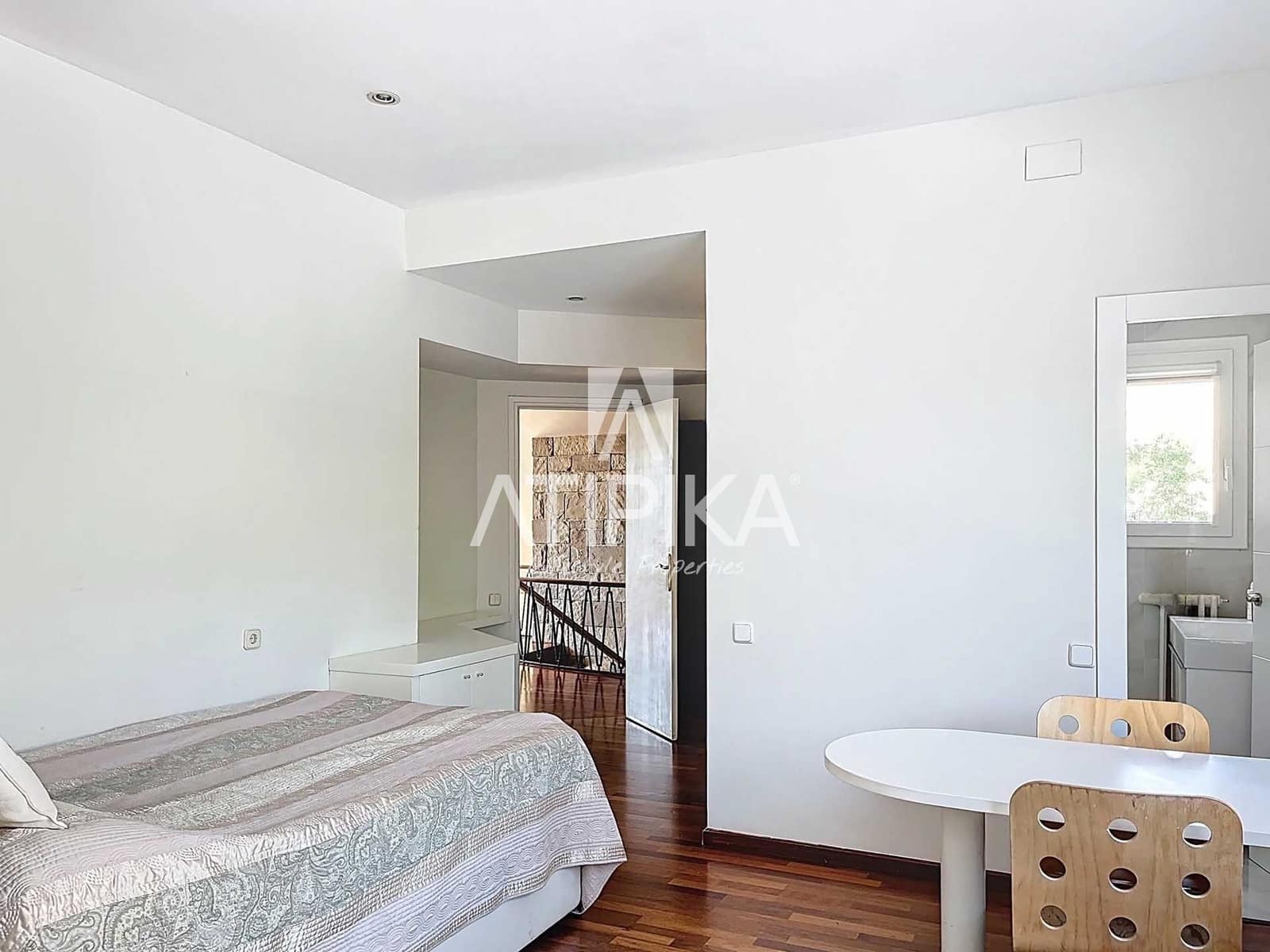 5 soverom Villa til leie i Barcelona by med svømmebasseng garasje - € 16 000 (Ref: 9941438)