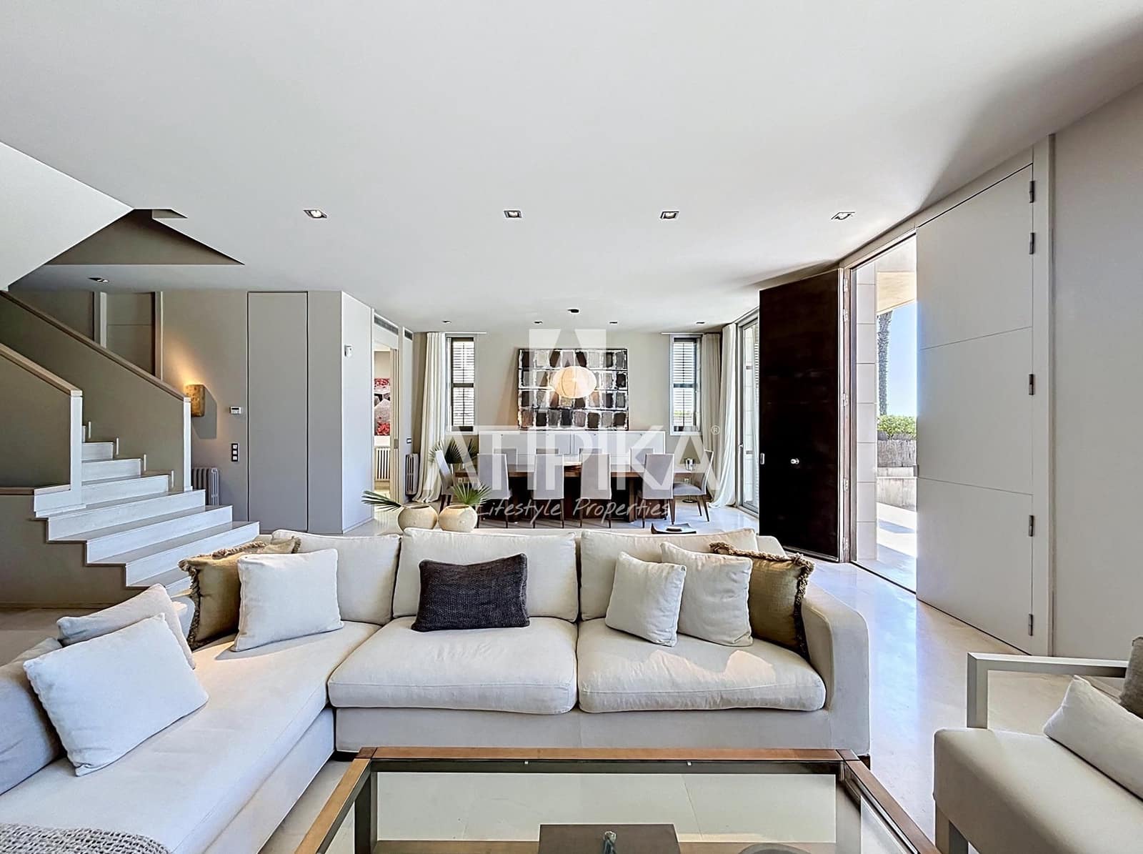 6 soveværelse Villa til salg i Gava med swimmingpool - € 8.484.000 (Ref: 9941439)