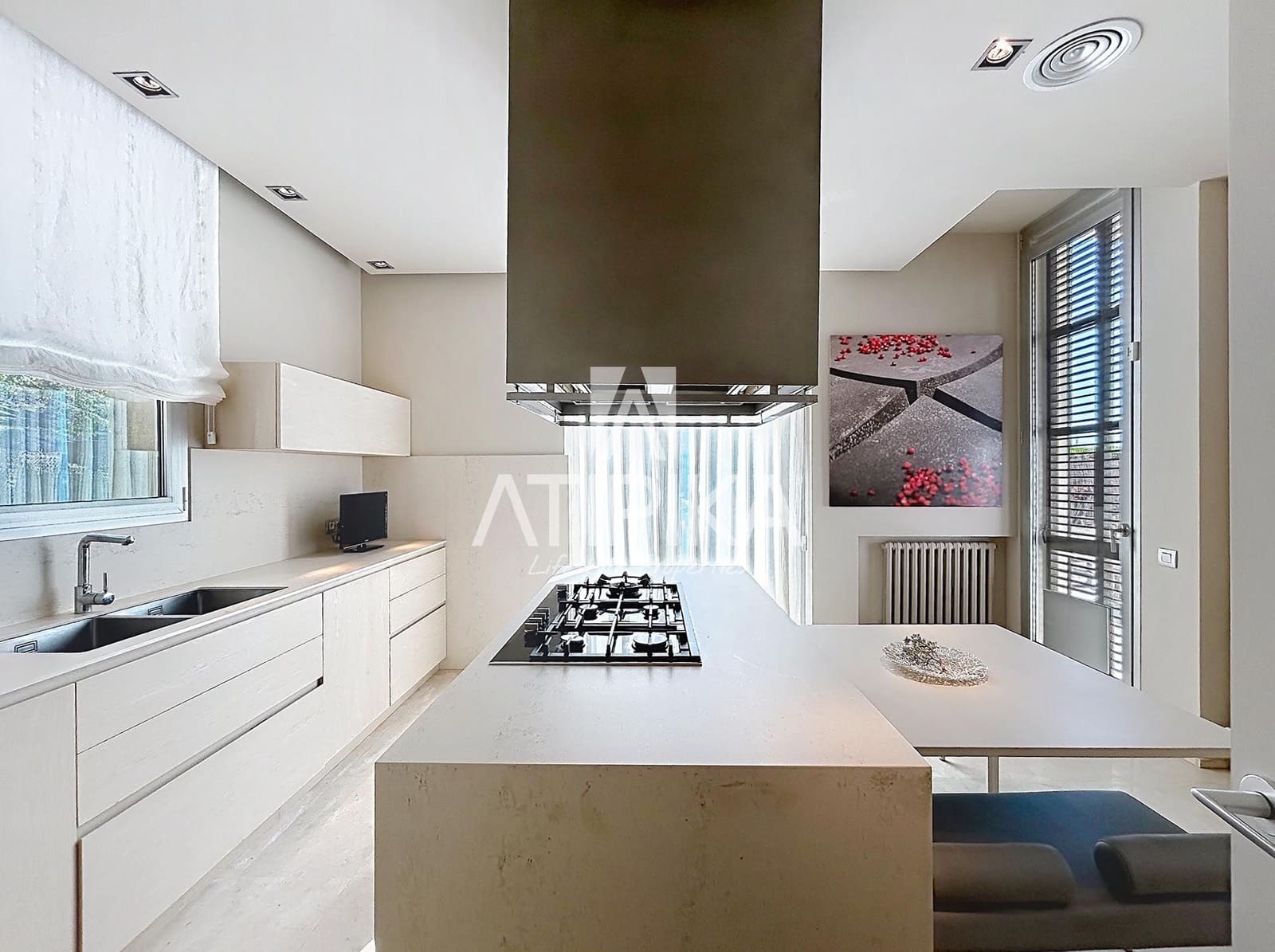 6 soveværelse Villa til salg i Gava med swimmingpool - € 8.484.000 (Ref: 9941439)