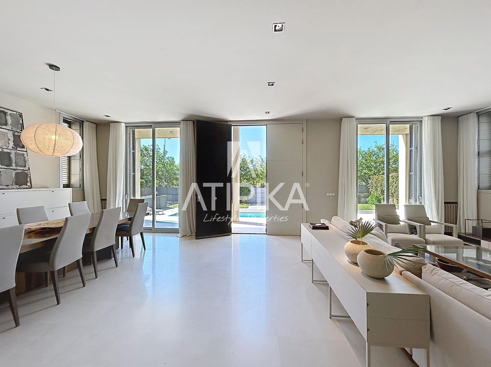 6 soveværelse Villa til salg i Gava med swimmingpool - € 8.484.000 (Ref: 9941439)