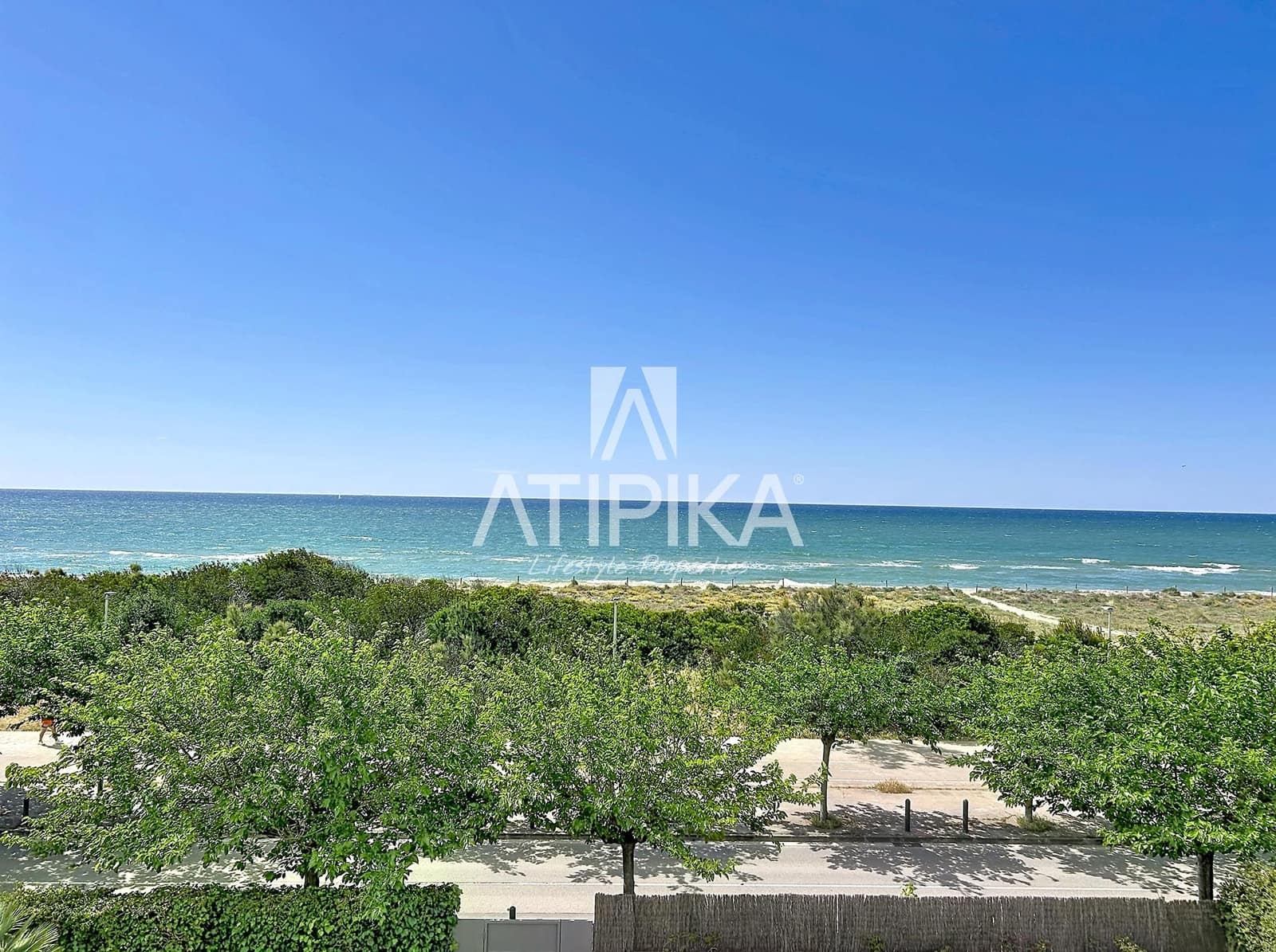 6 soveværelse Villa til salg i Gava med swimmingpool - € 8.484.000 (Ref: 9941439)