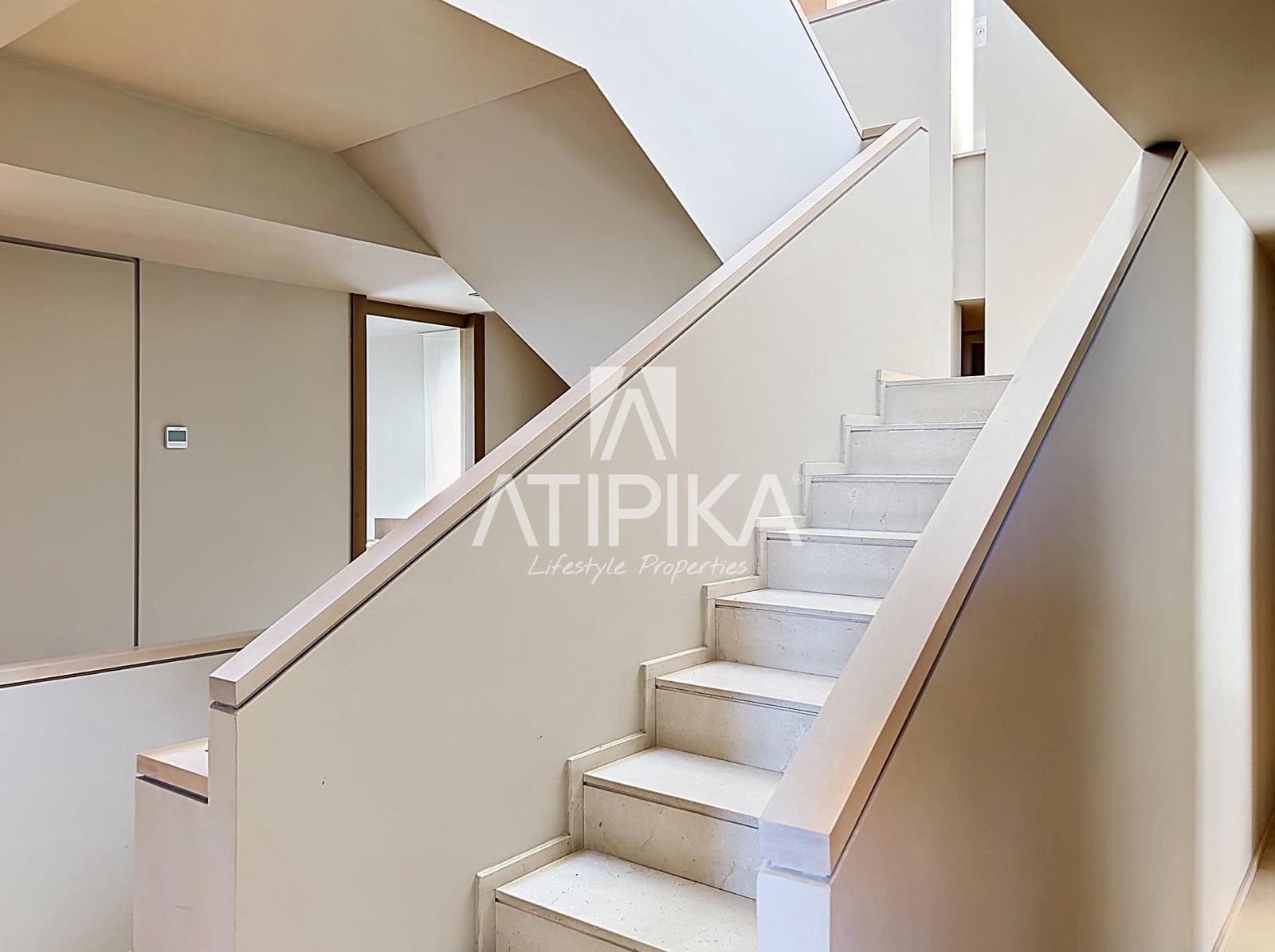 6 soveværelse Villa til salg i Gava med swimmingpool - € 8.484.000 (Ref: 9941439)