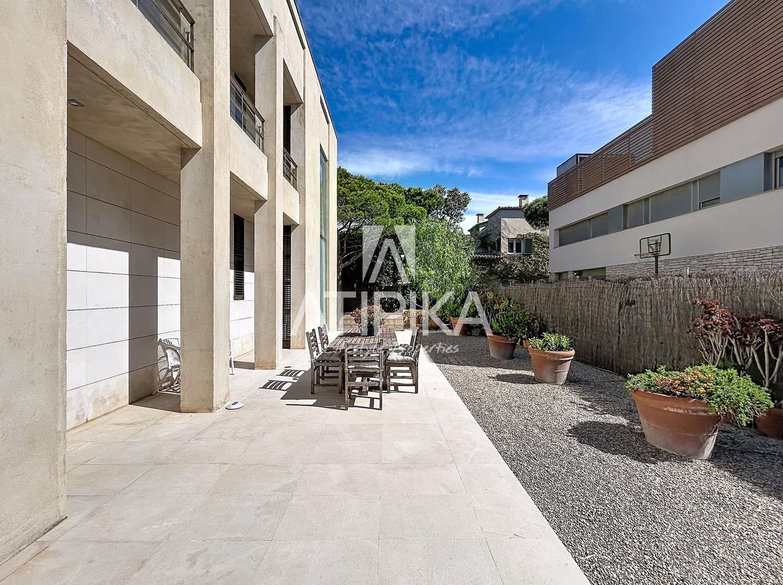 6 soveværelse Villa til salg i Gava med swimmingpool - € 8.484.000 (Ref: 9941439)