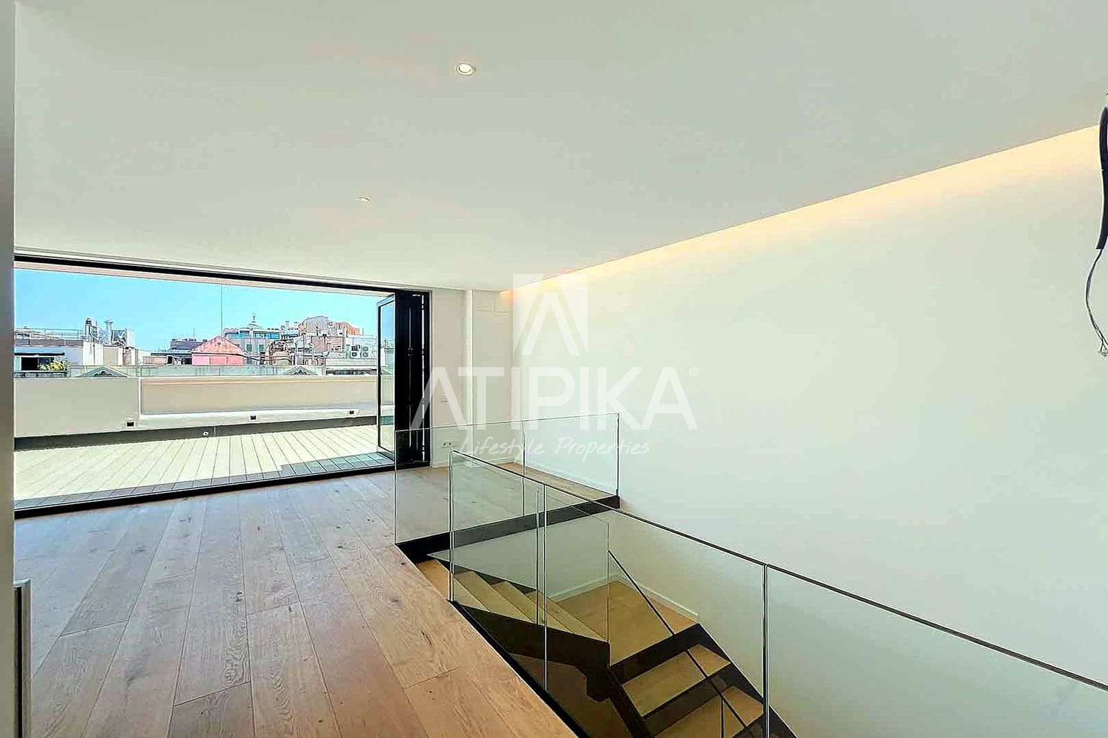 3 makuuhuone Kattohuoneisto myytävänä paikassa Barcelona kaupunki - 4 300 000 € (Ref: 9941443)