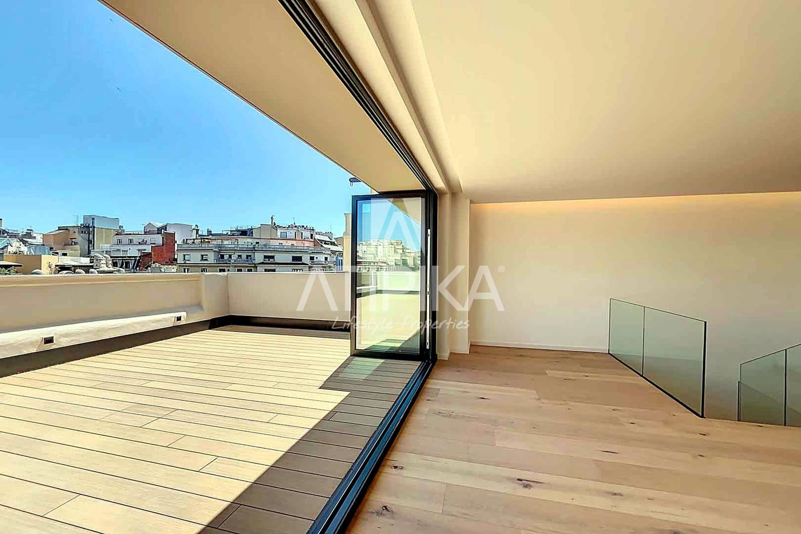 3 makuuhuone Kattohuoneisto myytävänä paikassa Barcelona kaupunki - 4 300 000 € (Ref: 9941443)