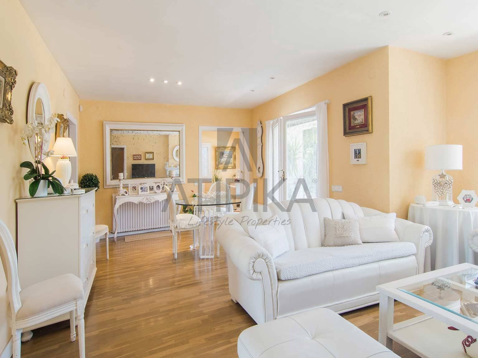6 bedroom Villa for sale in Sant Cugat del Valles with pool - € 1,900,000 (Ref: 9941449)