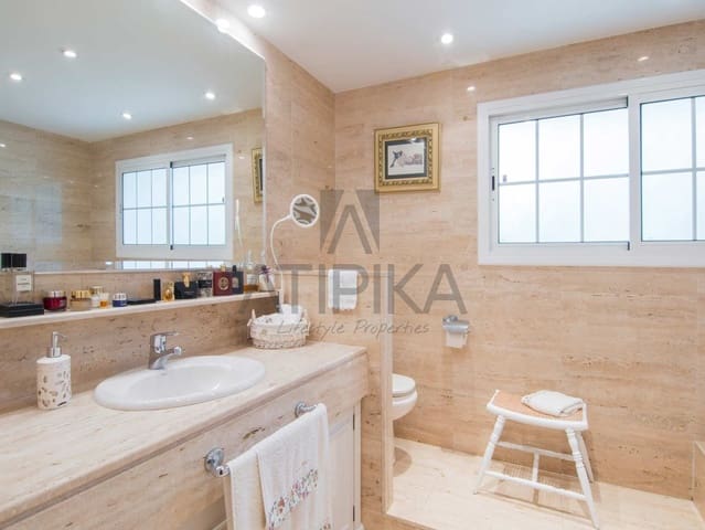6 soveværelse Villa til salg i Sant Cugat del Valles med swimmingpool - € 1.900.000 (Ref: 9941449)