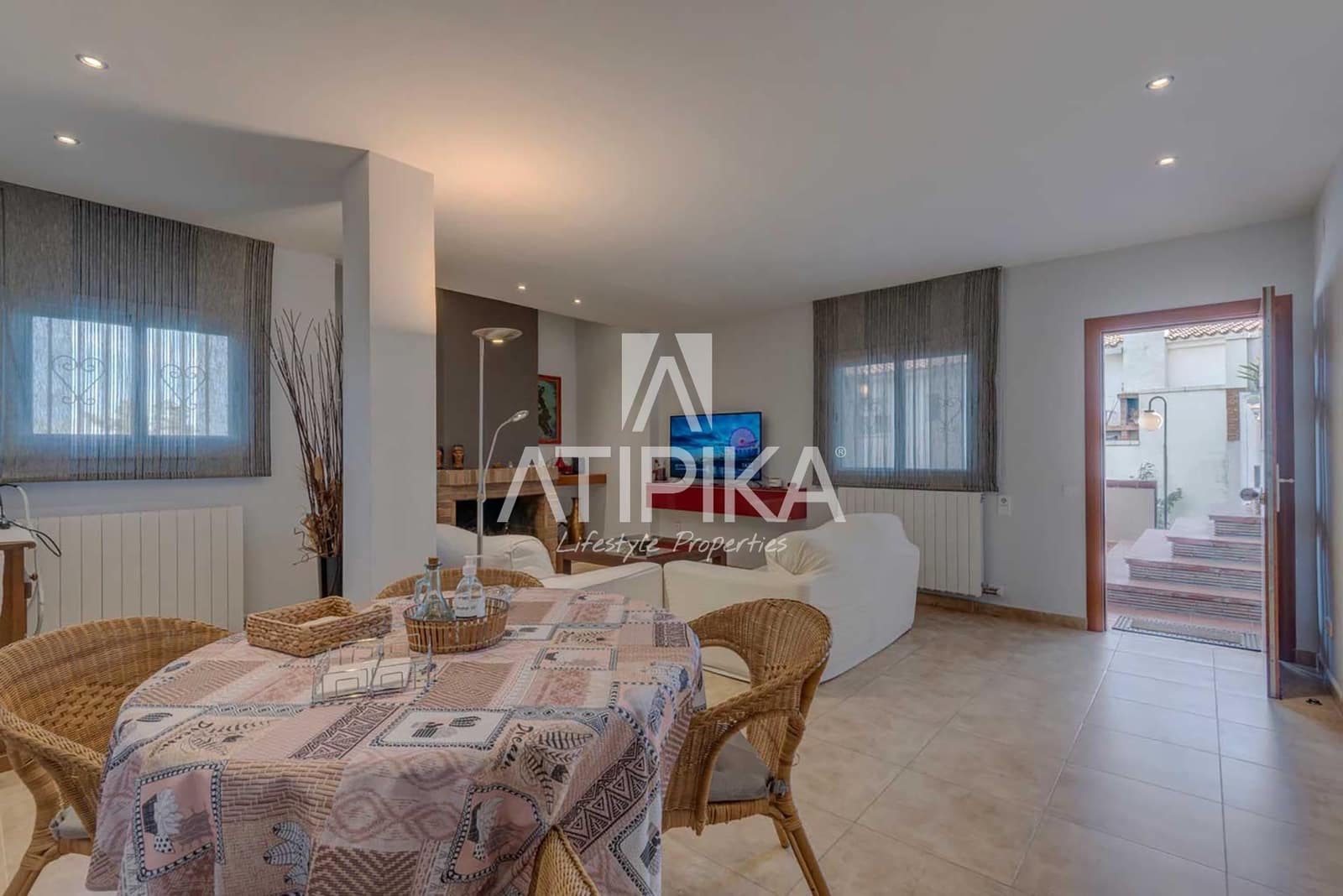 6 soveværelse Villa til salg i Cabrils med swimmingpool - € 895.000 (Ref: 9941451)