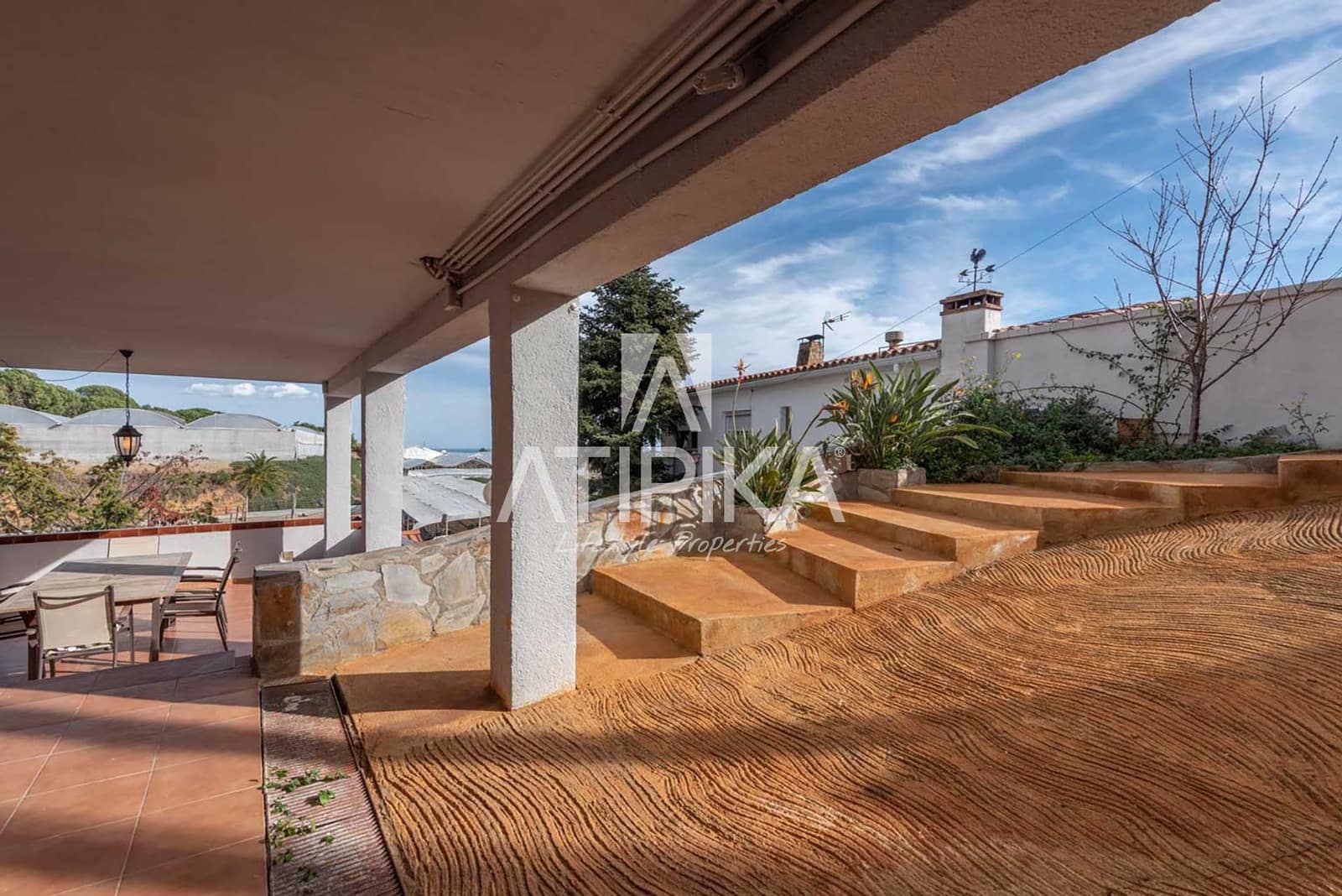 6 soveværelse Villa til salg i Cabrils med swimmingpool - € 895.000 (Ref: 9941451)