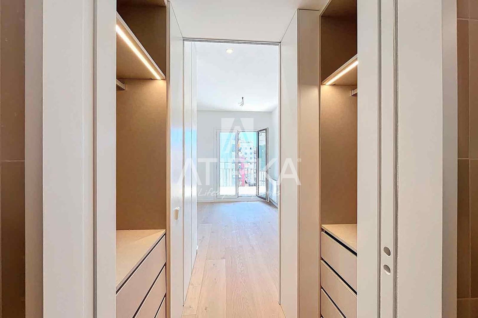 2 soveværelse Lejlighed til salg i Barcelona by - € 994.000 (Ref: 9941466)