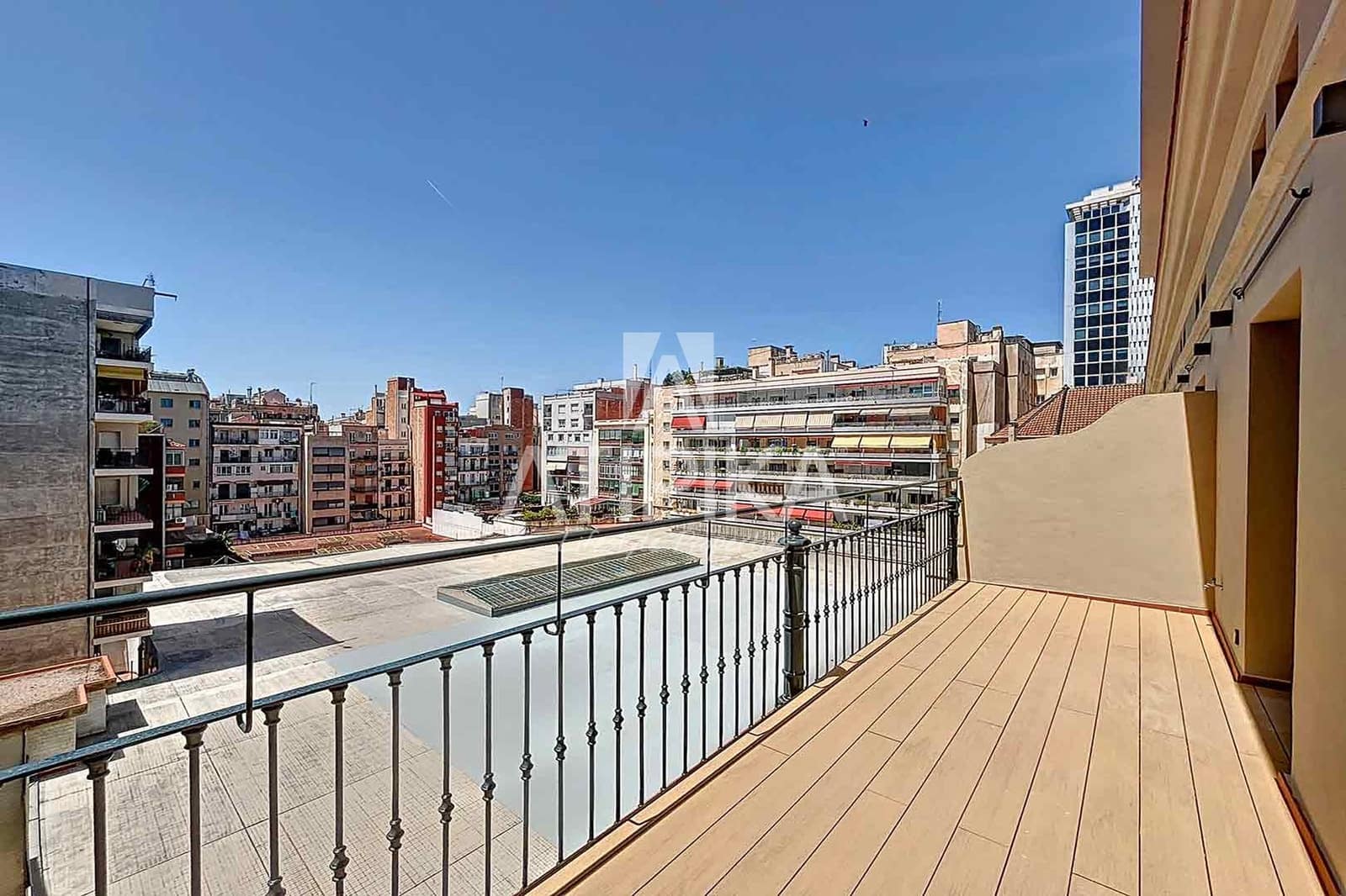 2 soveværelse Lejlighed til salg i Barcelona by - € 994.000 (Ref: 9941466)