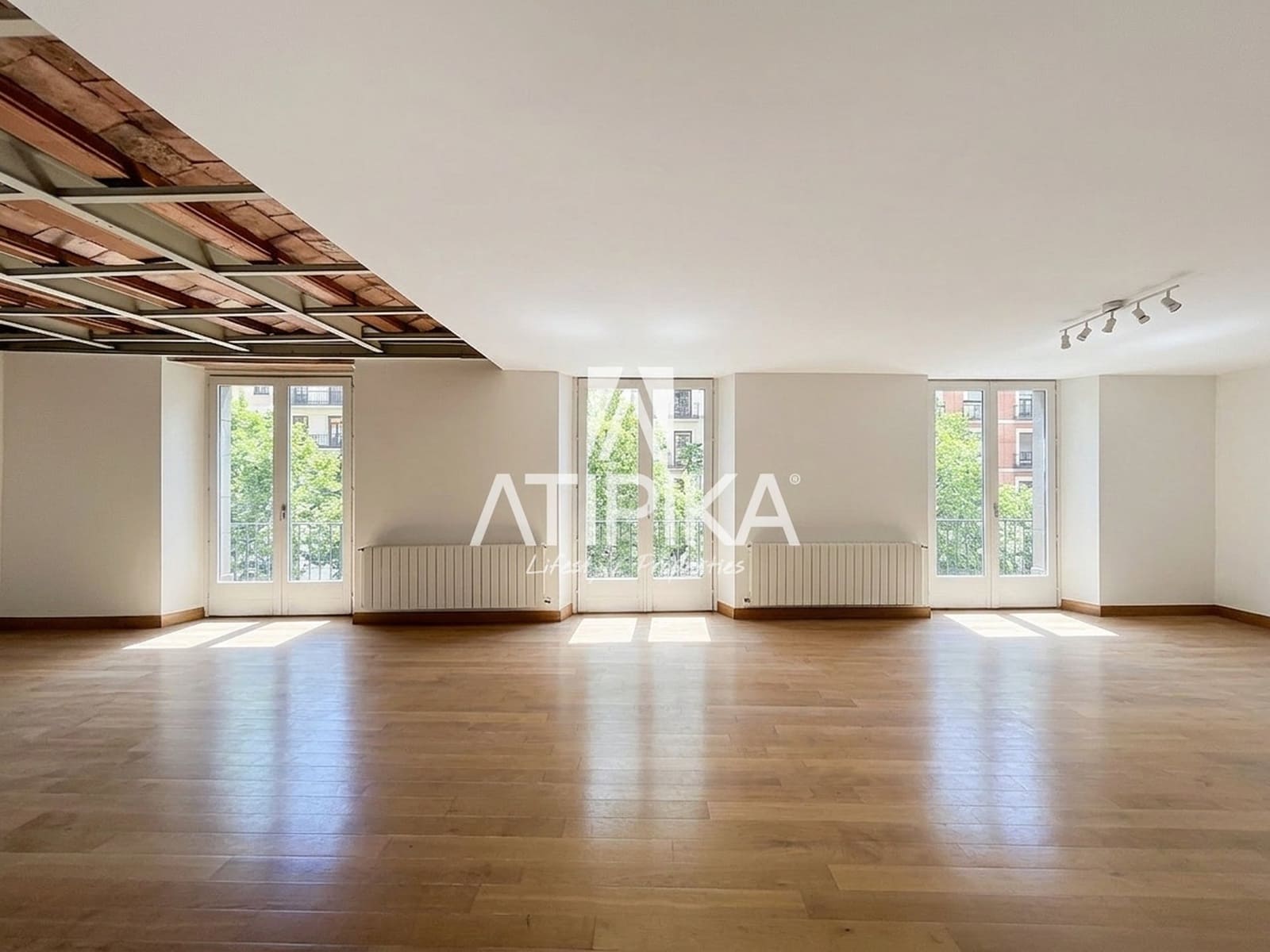 3 makuuhuone Huoneisto vuokrattavana paikassa Barcelona kaupunki - 4 000 € (Ref: 9950904)