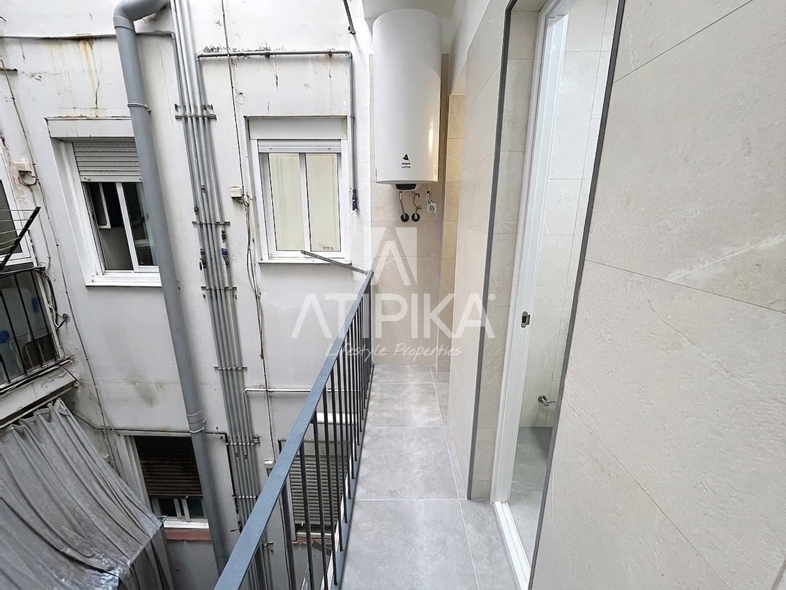 3 bedroom Apartment for sale in Barcelona city - € 537,000 (Ref: 9953630)