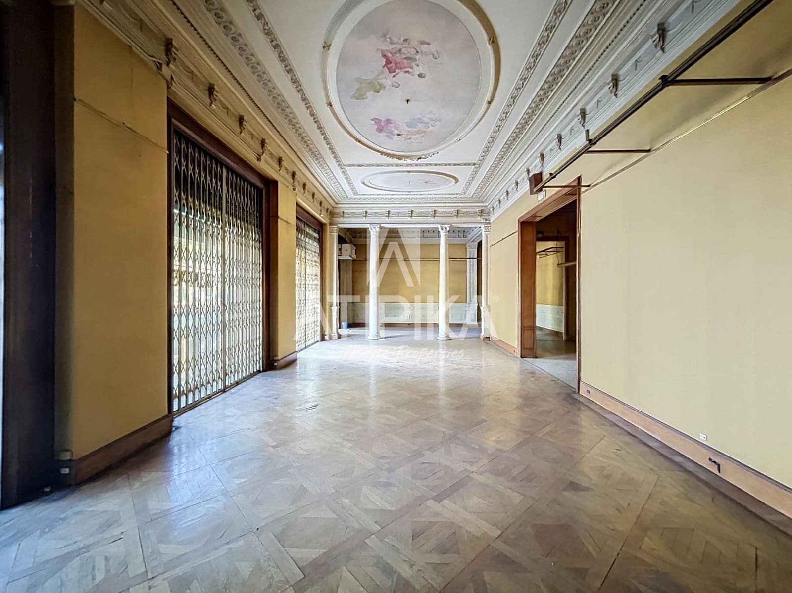 10 bedroom Office for sale in Barcelona city - € 6,700,000 (Ref: 9956701)