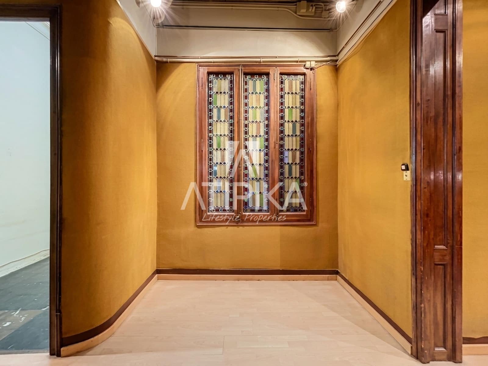 10 bedroom Office for sale in Barcelona city - € 6,700,000 (Ref: 9956701)
