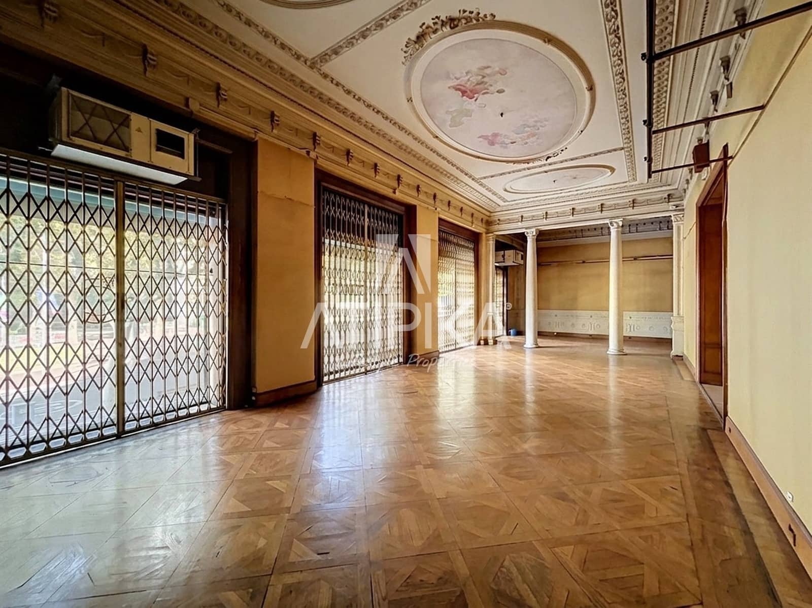 10 bedroom Office for sale in Barcelona city - € 6,700,000 (Ref: 9956701)