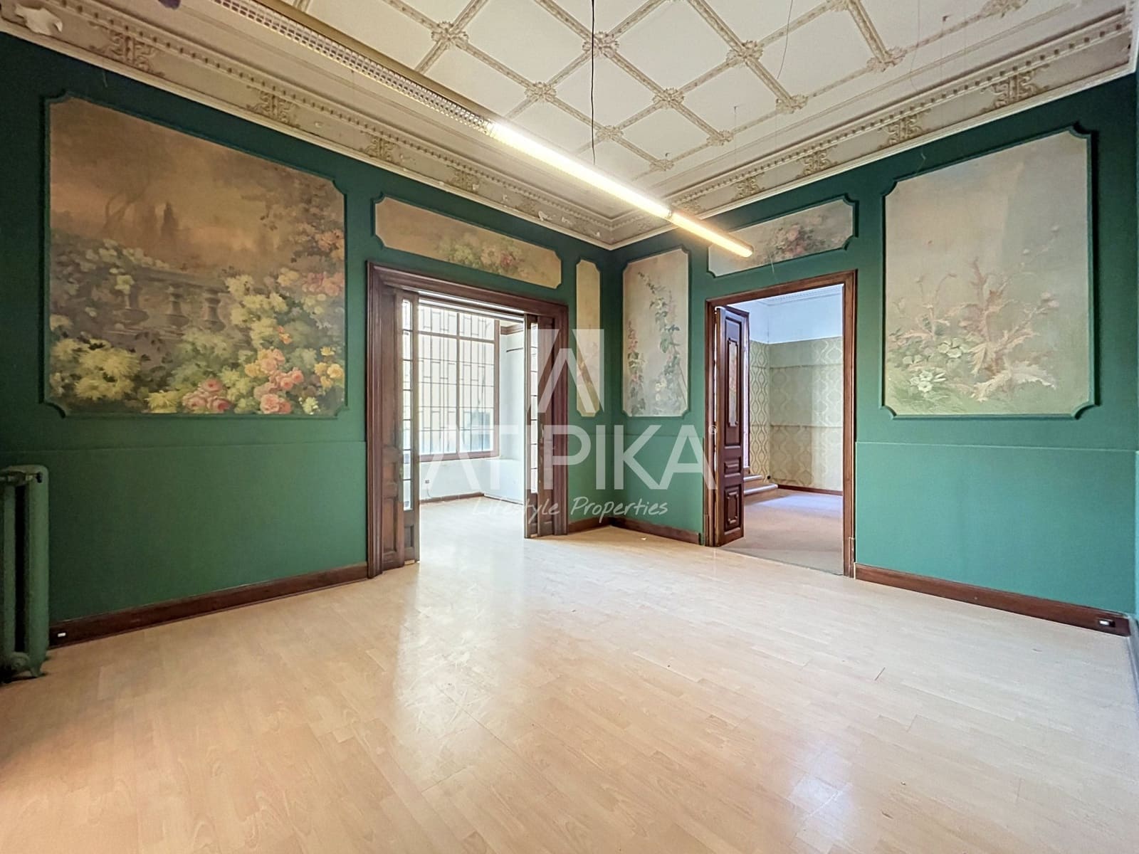 10 bedroom Office for sale in Barcelona city - € 6,700,000 (Ref: 9956701)