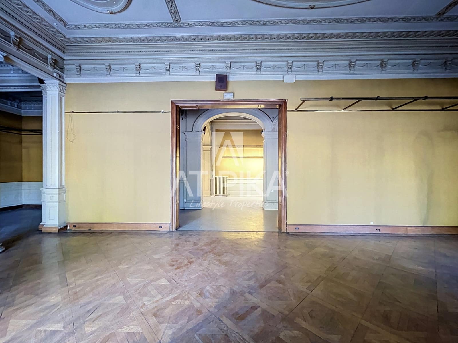 10 bedroom Office for sale in Barcelona city - € 6,700,000 (Ref: 9956701)