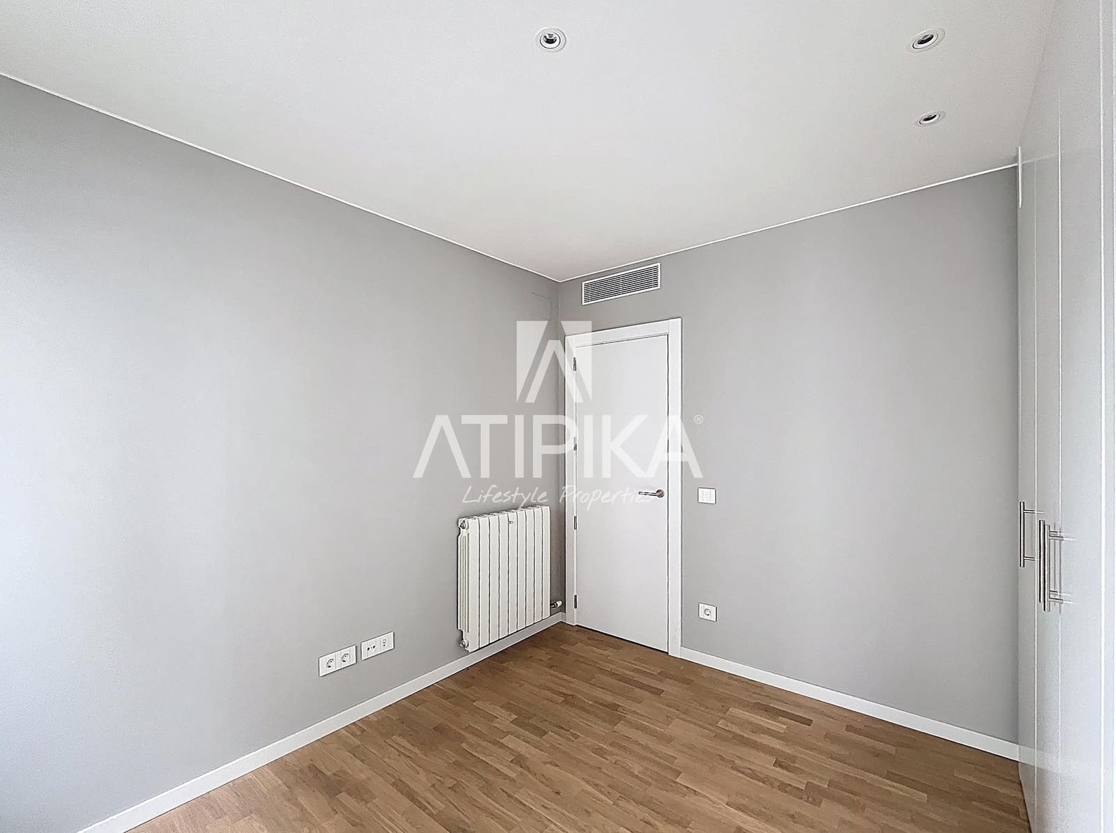 4 makuuhuone Huoneisto myytävänä paikassa Badalona mukana uima-altaan - 820 000 € (Ref: 9961899)