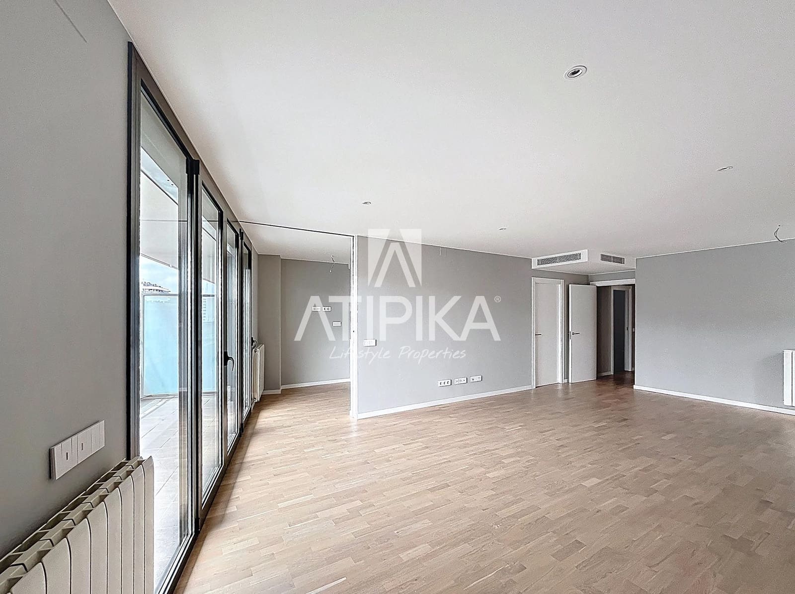 4 makuuhuone Huoneisto myytävänä paikassa Badalona mukana uima-altaan - 820 000 € (Ref: 9961899)