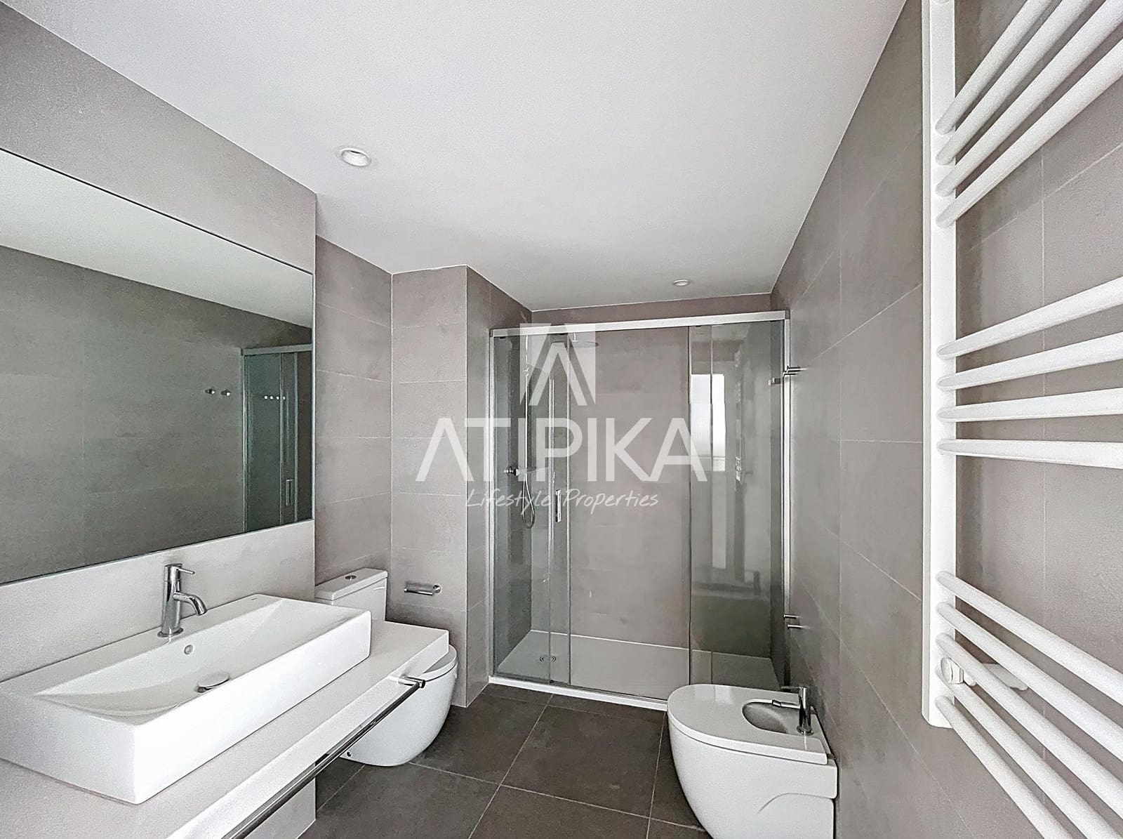 3 sypialnia Apartament na sprzedaż w Badalona z basenem - 636 000 € (Ref: 9961901)