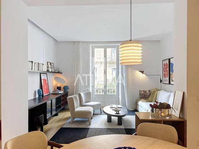 1 bedroom Apartment for sale in Barcelona city with pool - € 1,480,000 (Ref: 9964597)