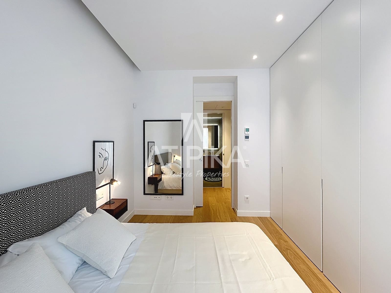 1 bedroom Apartment for sale in Barcelona city with pool - € 1,480,000 (Ref: 9964597)