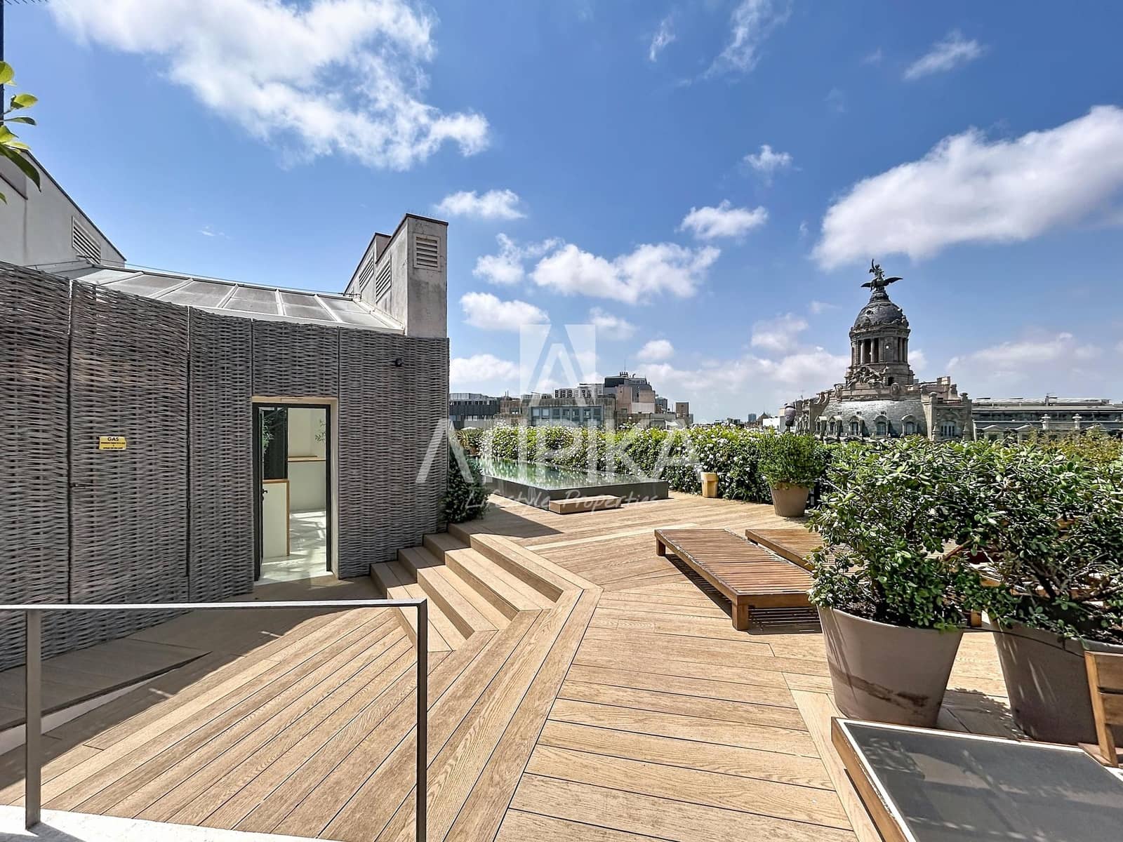 1 bedroom Apartment for sale in Barcelona city with pool - € 1,480,000 (Ref: 9964597)