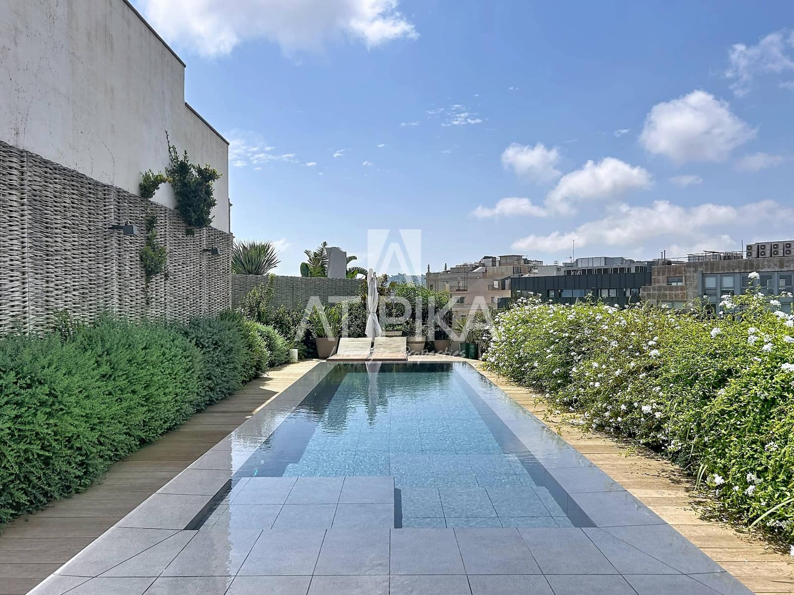 1 bedroom Apartment for sale in Barcelona city with pool - € 1,480,000 (Ref: 9964597)