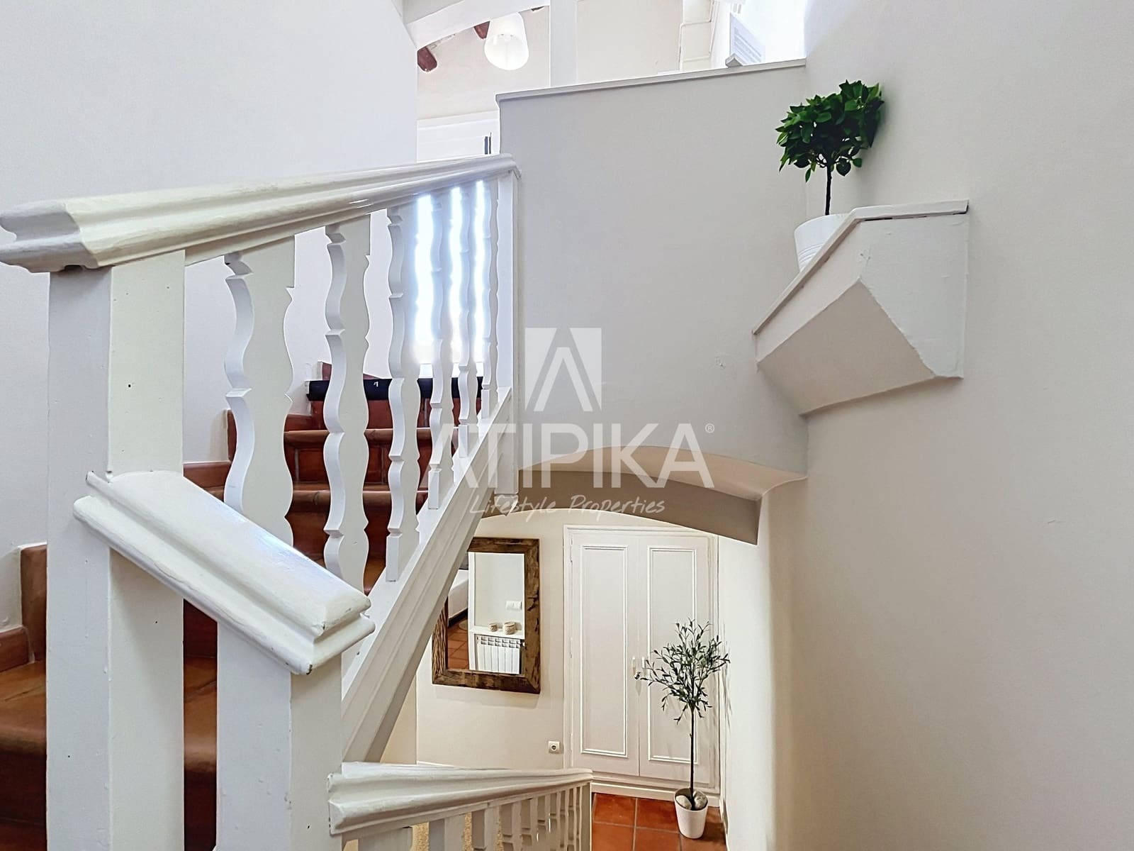 Villa for sale in Sitges - € 1,200,000 (Ref: 9969152)