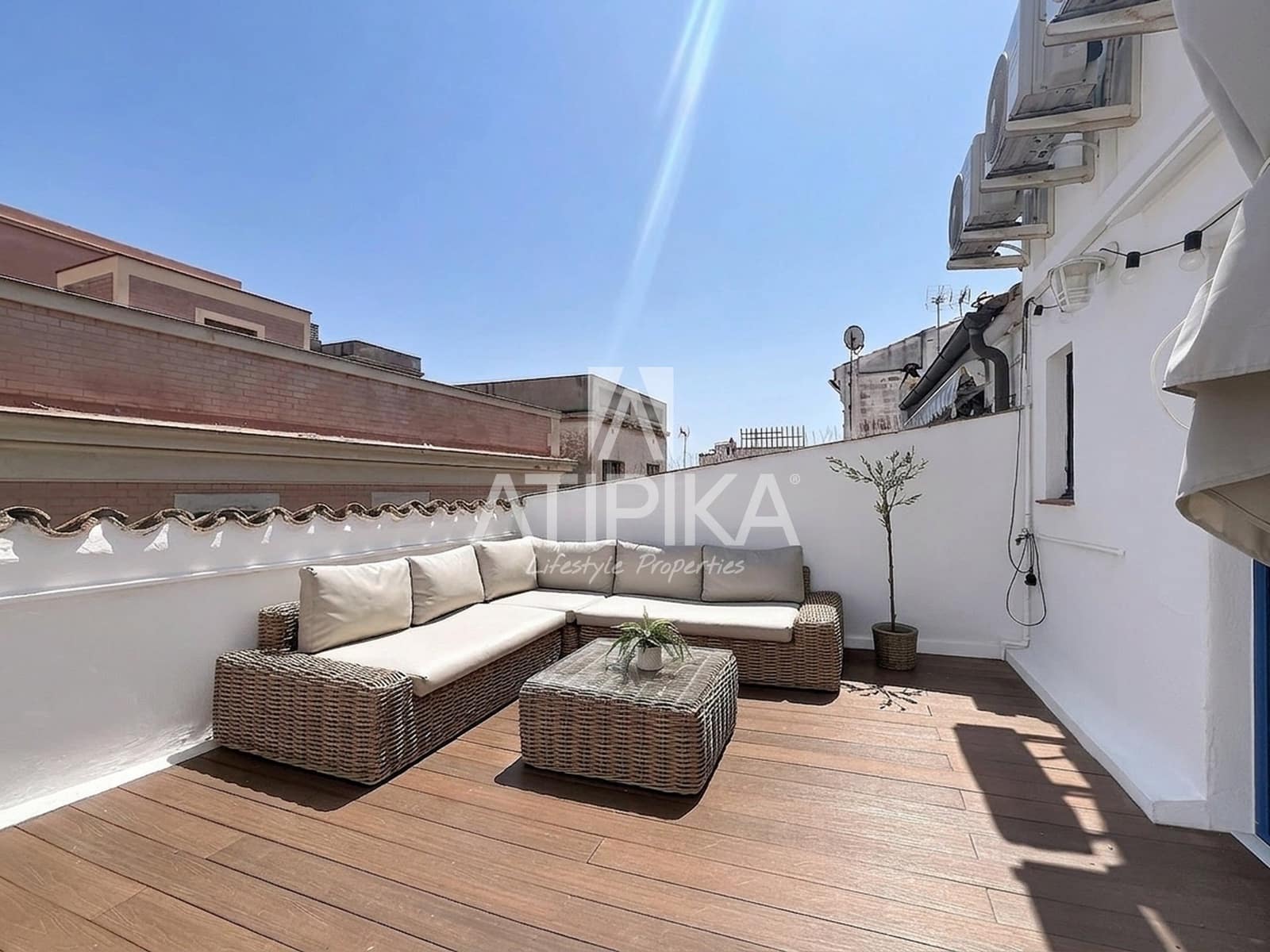 Villa for sale in Sitges - € 1,200,000 (Ref: 9969152)