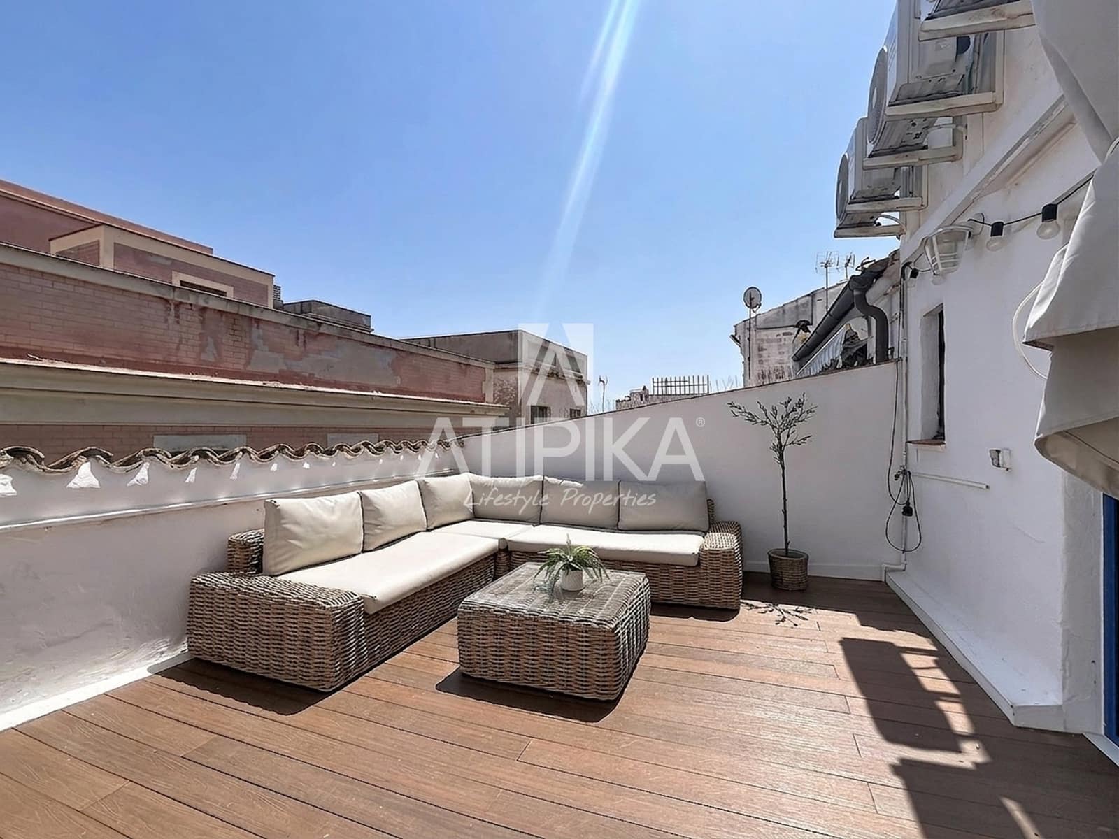 Villa for sale in Sitges - € 1,200,000 (Ref: 9969152)