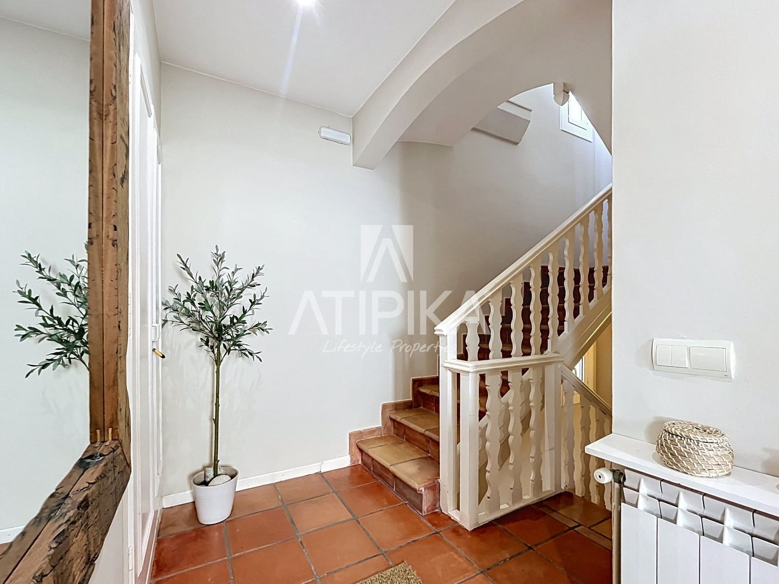 Villa for sale in Sitges - € 1,200,000 (Ref: 9969152)