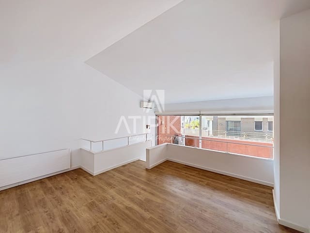 3 soveværelse Penthouse til salg i Barcelona by med swimmingpool - € 1.250.000 (Ref: 9976712)